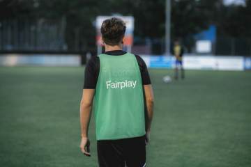 葡萄牙2-0乌兹别克斯坦，门德斯任意球破门C罗虚晃成亮点｜今年会官网（配图示意）